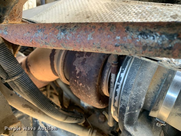 image for item MM9771 1999 Freightliner FL112  semi truck