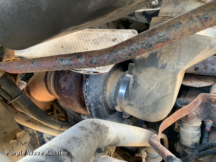 image for item MM9771 1999 Freightliner FL112  semi truck