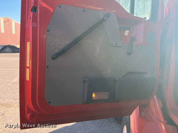 image for item DG5373 2006 Sterling LT7501  dump truck