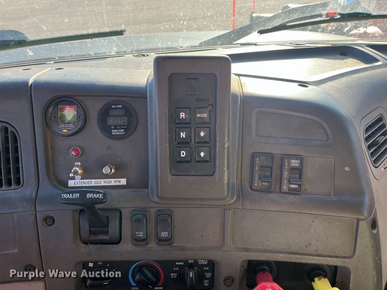 image for item DG5373 2006 Sterling LT7501  dump truck