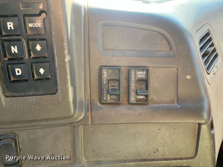 image for item DG5373 2006 Sterling LT7501  dump truck