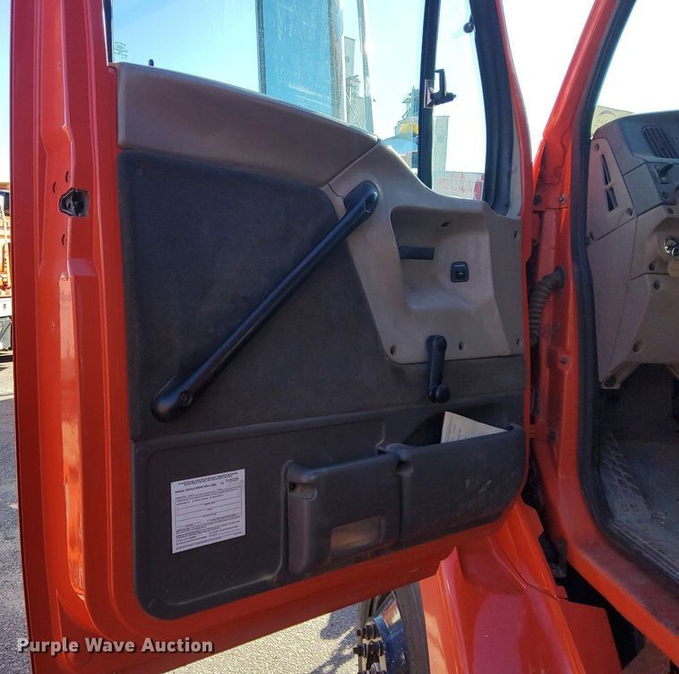 image for item DG5374 2005 Sterling LT7501  dump truck