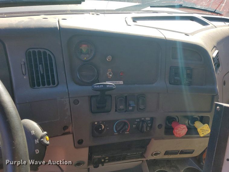 image for item DG5374 2005 Sterling LT7501  dump truck