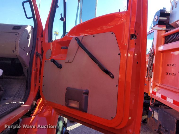 image for item DG5374 2005 Sterling LT7501  dump truck