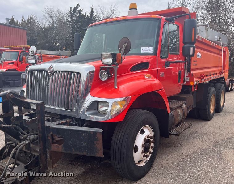 image for item DG5377 2007 International 7400  dump truck