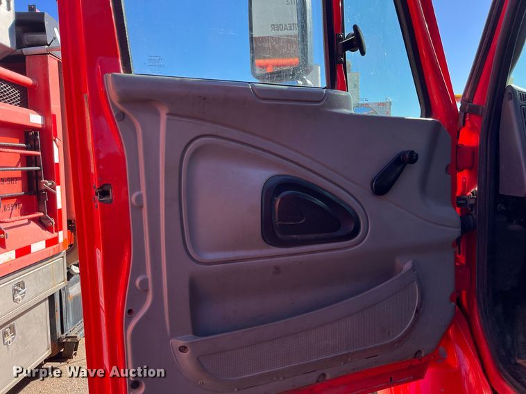 image for item DG5377 2007 International 7400  dump truck