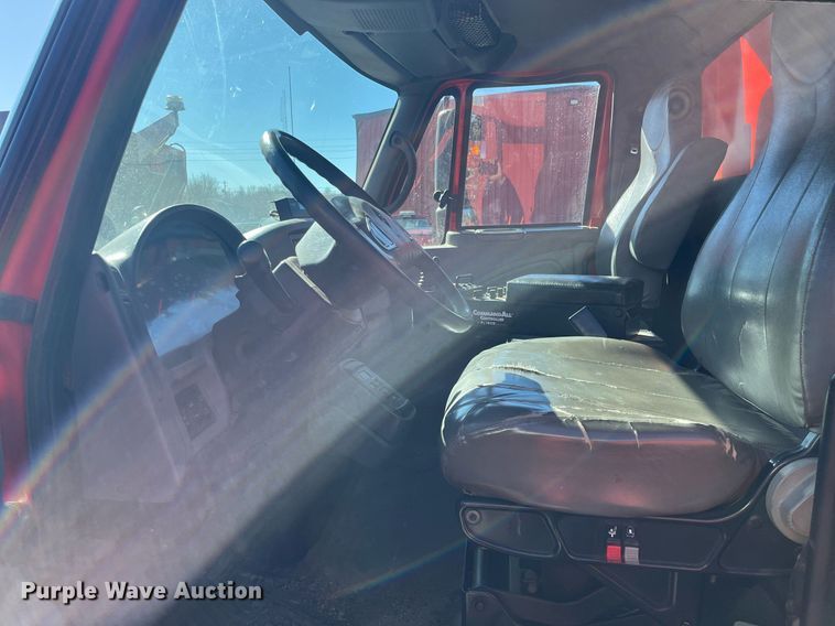 image for item DG5377 2007 International 7400  dump truck