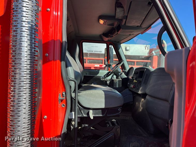 image for item DG5377 2007 International 7400  dump truck