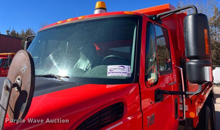 image for item DG5377 2007 International 7400  dump truck