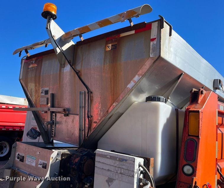 image for item DG5377 2007 International 7400  dump truck