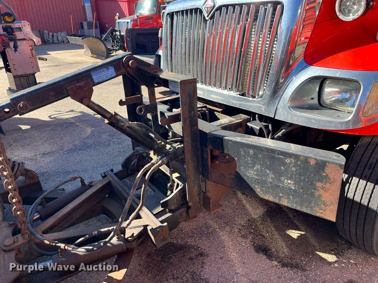 image for item DG5377 2007 International 7400  dump truck