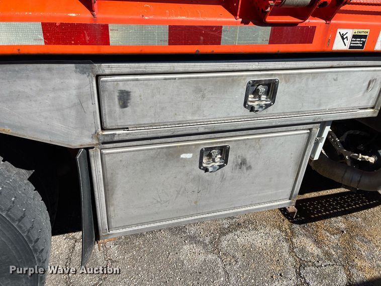 image for item DG5377 2007 International 7400  dump truck