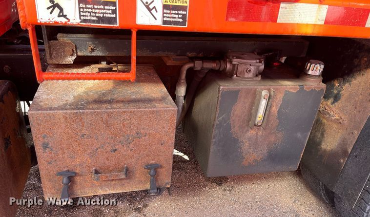 image for item DG5377 2007 International 7400  dump truck