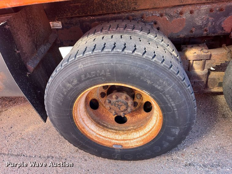 image for item DG5377 2007 International 7400  dump truck