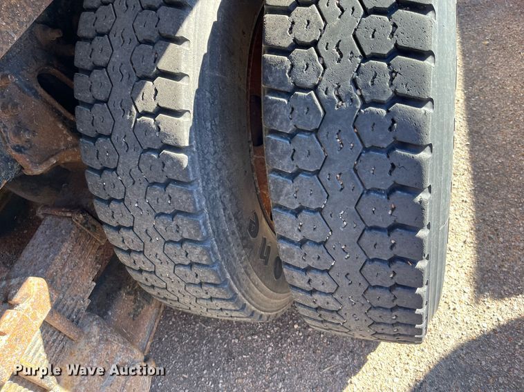 image for item DG5377 2007 International 7400  dump truck