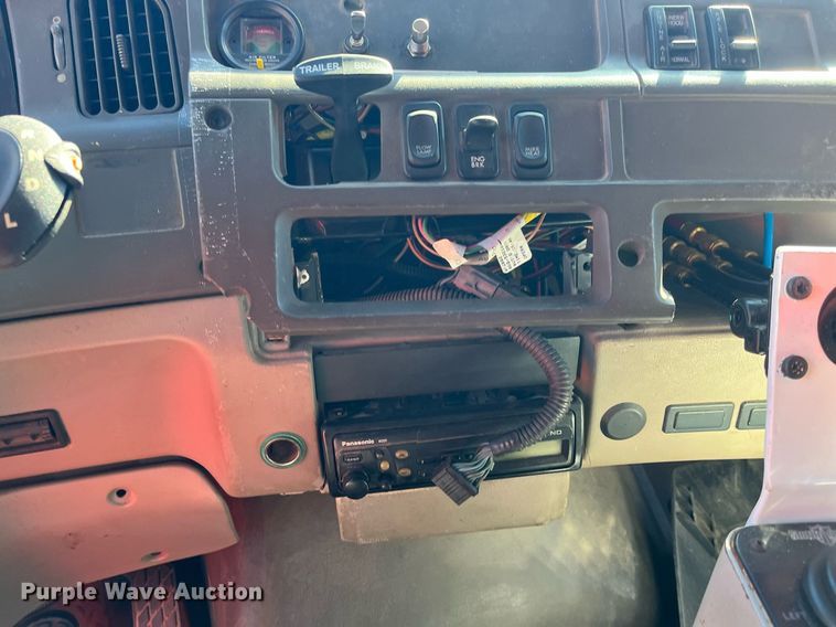 image for item DG5378 2005 Sterling LT7500  dump truck