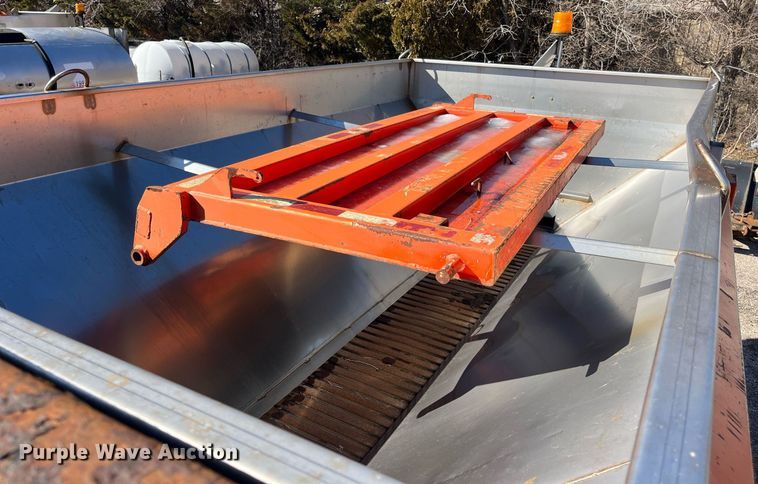 image for item DG5378 2005 Sterling LT7500  dump truck