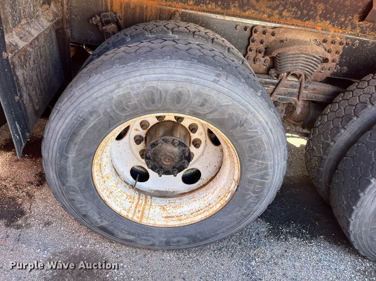 image for item DG5378 2005 Sterling LT7500  dump truck