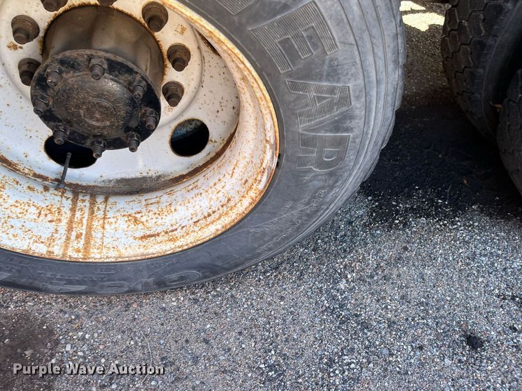 image for item DG5378 2005 Sterling LT7500  dump truck