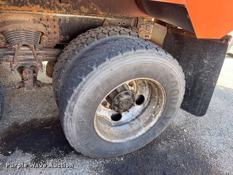 image for item DG5378 2005 Sterling LT7500  dump truck