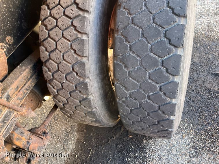 image for item DG5378 2005 Sterling LT7500  dump truck