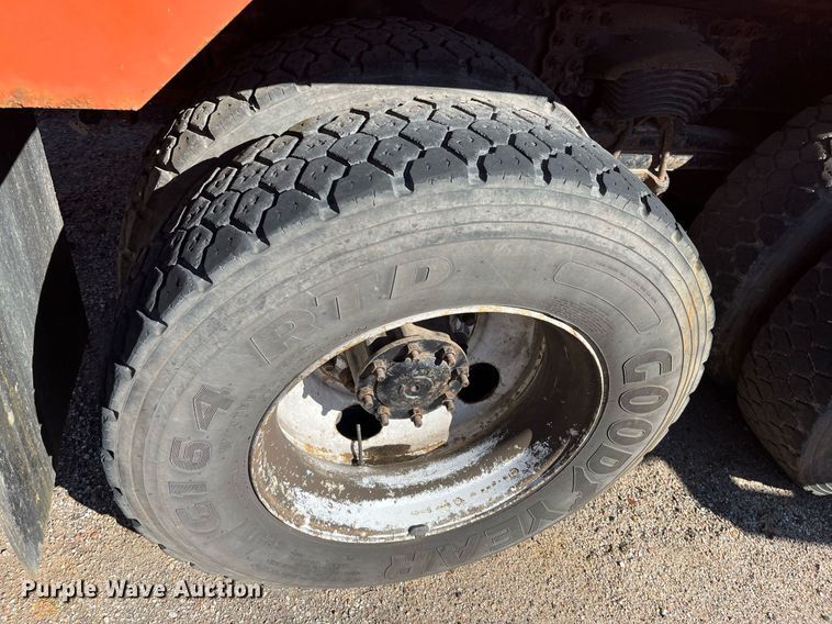 image for item DG5378 2005 Sterling LT7500  dump truck