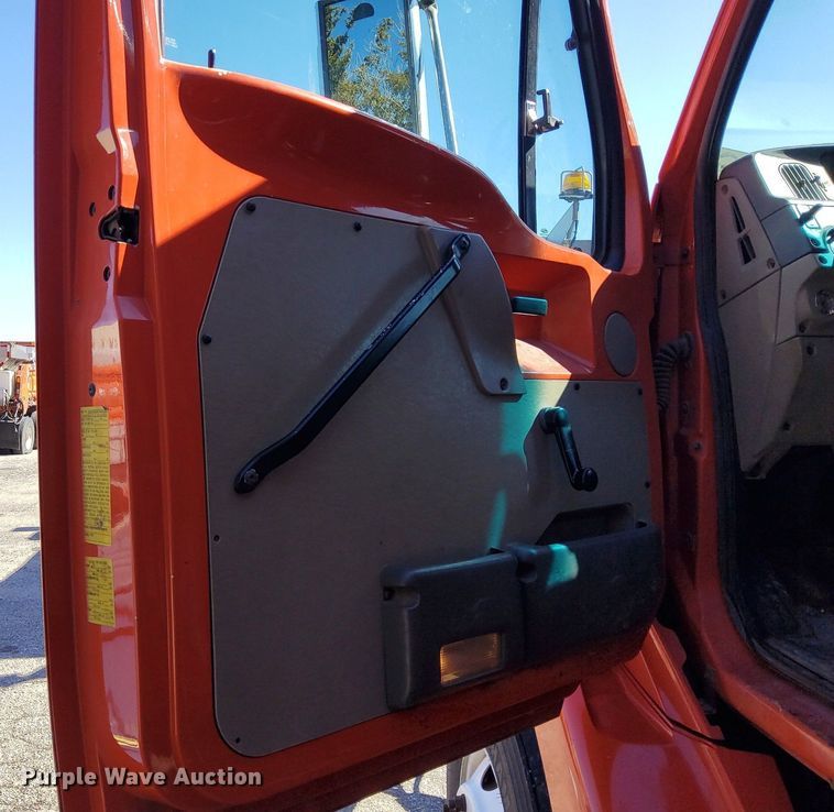 image for item DG5381 2006 Sterling LT7500  dump truck