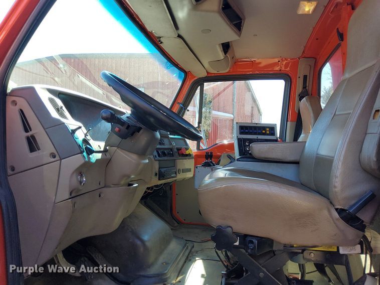 image for item DG5381 2006 Sterling LT7500  dump truck