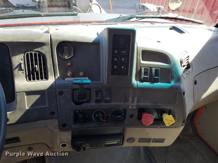 image for item DG5381 2006 Sterling LT7500  dump truck