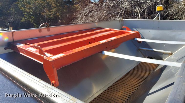 image for item DG5381 2006 Sterling LT7500  dump truck