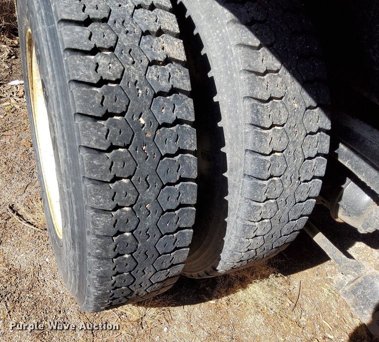 image for item DG5381 2006 Sterling LT7500  dump truck