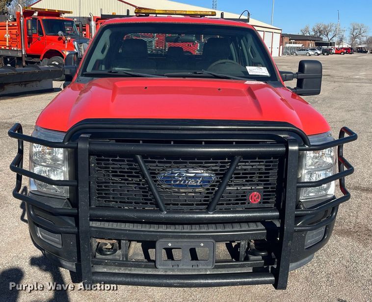 image for item DG5382 2011 Ford F250 Super Duty  Crew Cab utility bed pickup truck