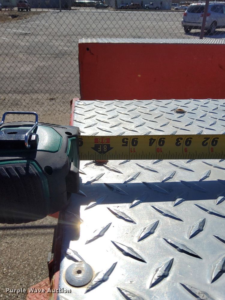 image for item DG5382 2011 Ford F250 Super Duty  Crew Cab utility bed pickup truck