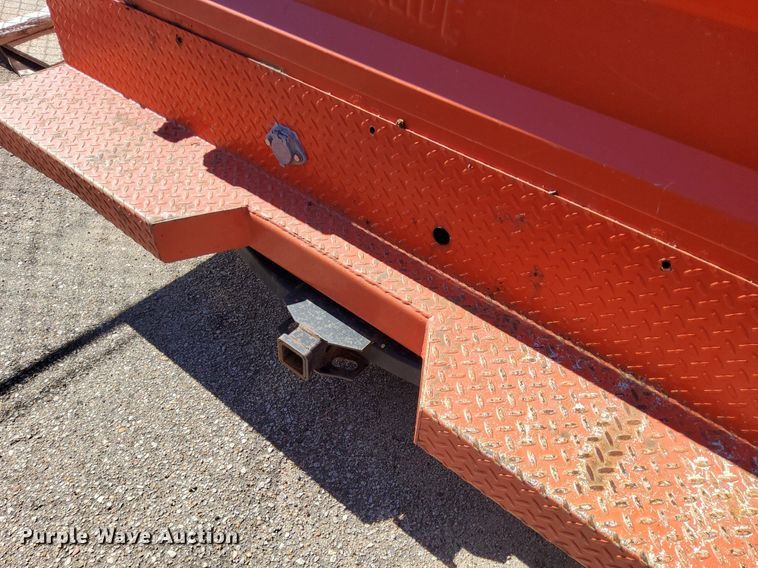 image for item DG5382 2011 Ford F250 Super Duty  Crew Cab utility bed pickup truck