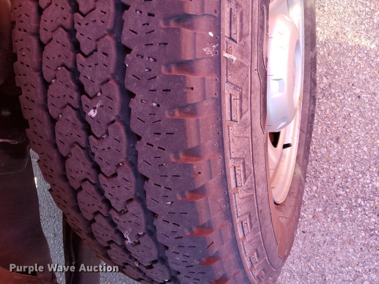 image for item DG5382 2011 Ford F250 Super Duty  Crew Cab utility bed pickup truck