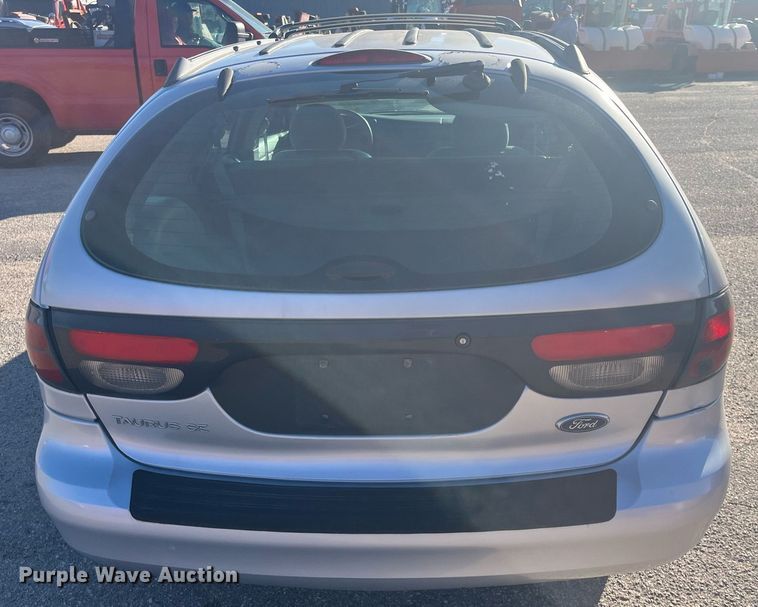 image for item DG5383 2003 Ford Taurus Wagon SE