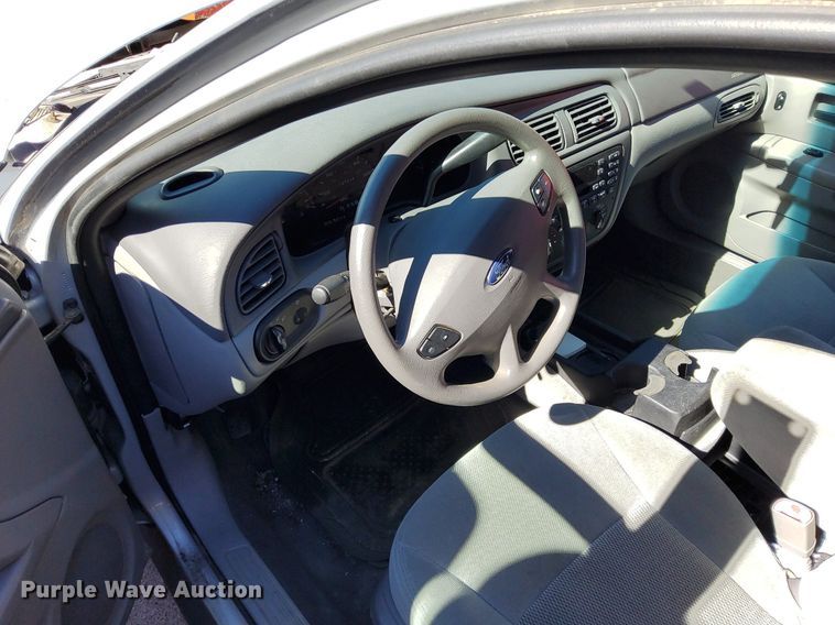 image for item DG5383 2003 Ford Taurus Wagon SE