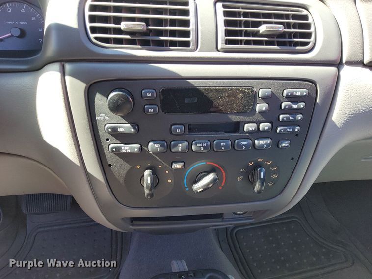 image for item DG5383 2003 Ford Taurus Wagon SE