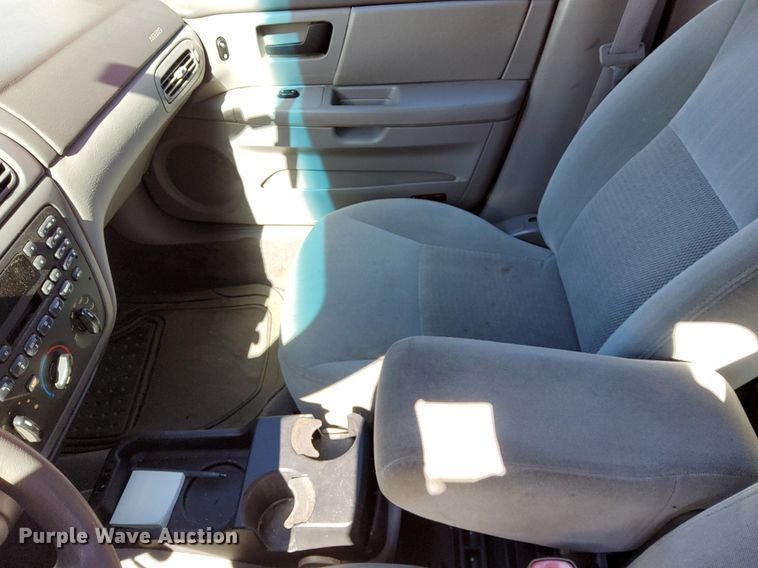 image for item DG5383 2003 Ford Taurus Wagon SE