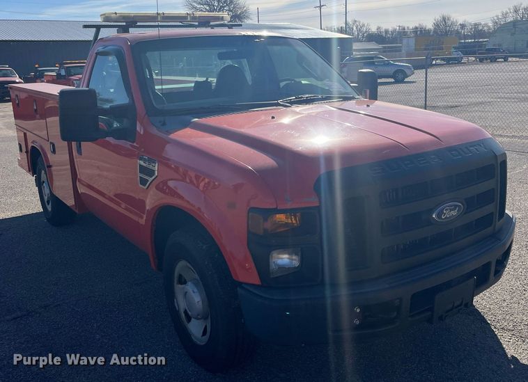 image for item DG5384 2009 Ford F250 Super Duty XL  utility bed pickup truck