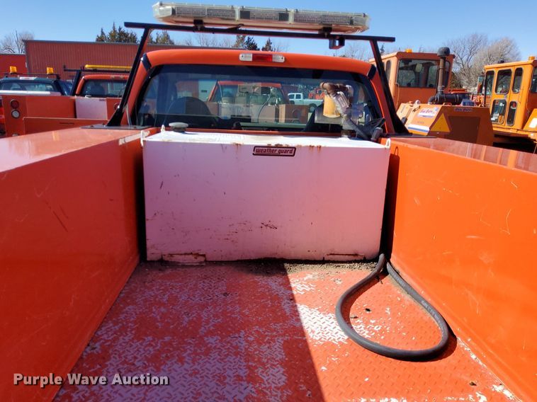 image for item DG5384 2009 Ford F250 Super Duty XL  utility bed pickup truck