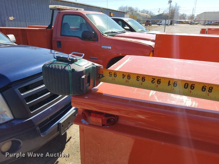 image for item DG5384 2009 Ford F250 Super Duty XL  utility bed pickup truck