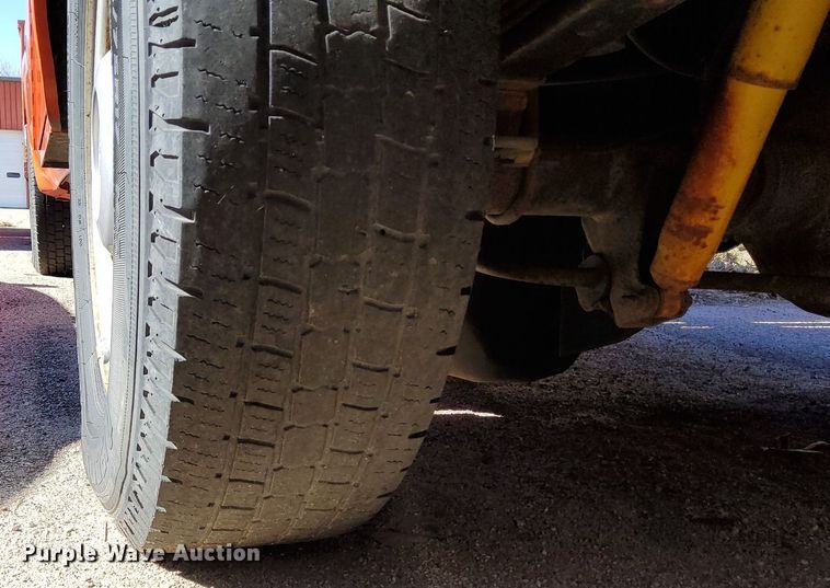 image for item DG5384 2009 Ford F250 Super Duty XL  utility bed pickup truck