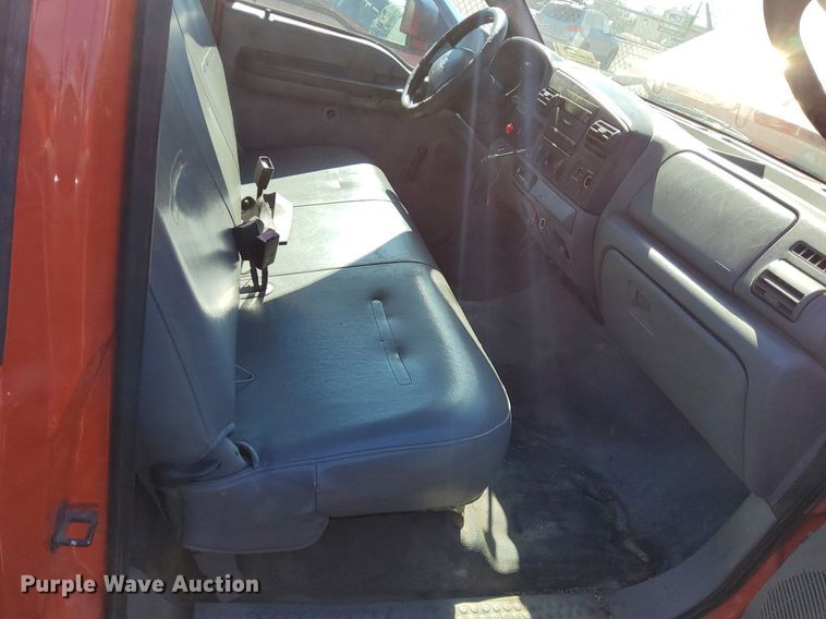 image for item DG5386 2006 Ford F250 Super Duty  utility bed pickup truck