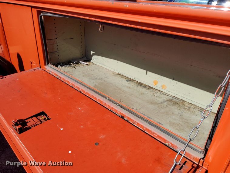 image for item DG5386 2006 Ford F250 Super Duty  utility bed pickup truck