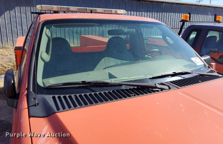 image for item DG5386 2006 Ford F250 Super Duty  utility bed pickup truck