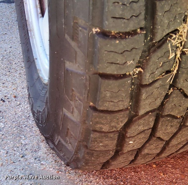 image for item DG5386 2006 Ford F250 Super Duty  utility bed pickup truck