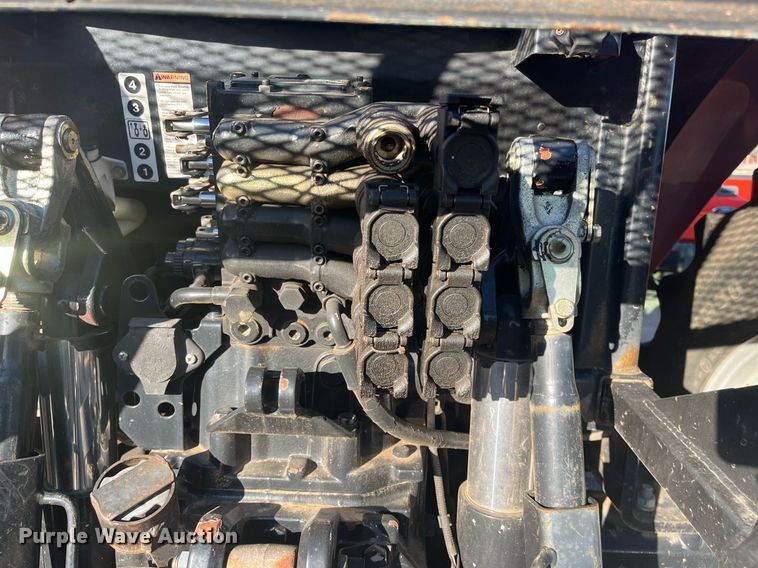 image for item DG5388 2004 Case IH MXU100  tractor