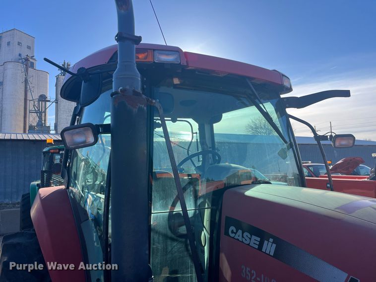 image for item DG5388 2004 Case IH MXU100  tractor