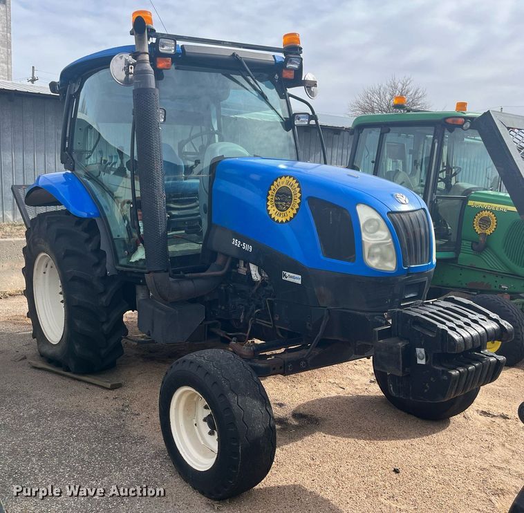 image for item DG5389 2009 New Holland T6020  tractor